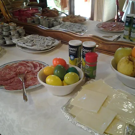 ホテル La Corte Correzzola