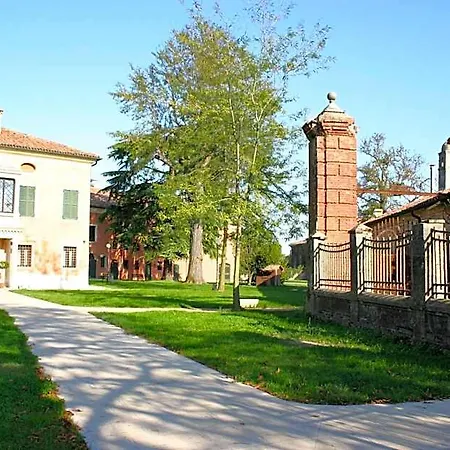 La Corte Correzzola