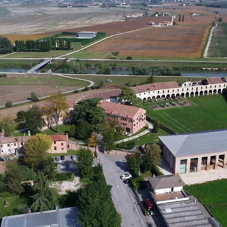 La Corte Hotel Correzzola