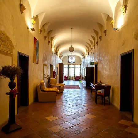 La Corte Hotel *