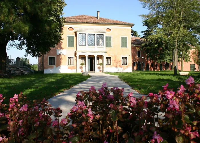La Corte Correzzola
